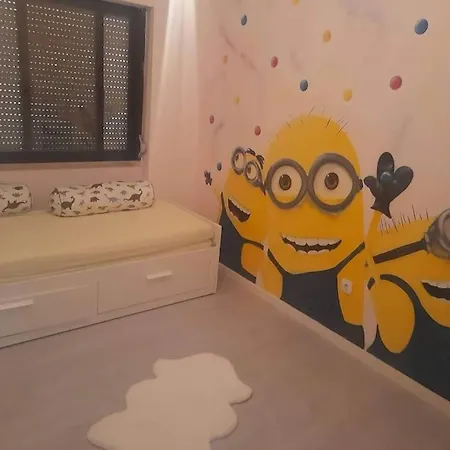Lisbon, Luxurious 2 Bedroom Apartamento In * Amora