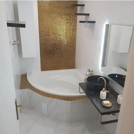 Lisbon, Luxurious 2 Bedroom Apartamento In Lejlighed *