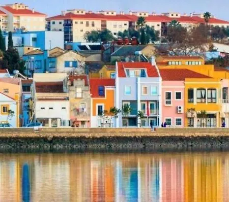 Lisbon, Luxurious 2 Bedroom Apartamento In Lejlighed